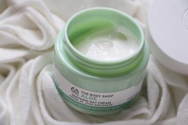 50 Ml Aloe Soothing Day Face Cream For Personal Usage