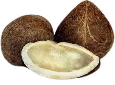 सामान्य गोल आकार का भूरा सूखा नारियल कोपरा 