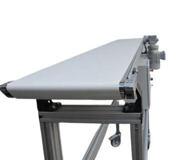 White 220 Voltage Heat Resistance Flat Belt Conveyor For Industrial Use