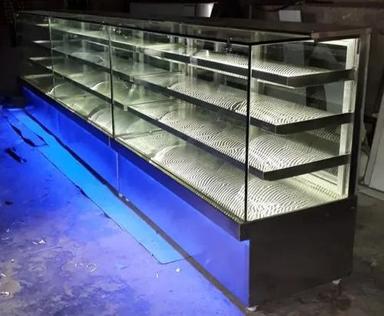 Glass Sweet Display Counter For Food Courts And Bakery Shops Application: Indstrial