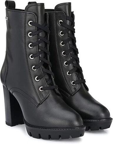 Semi-Automatic Black Color Stylish And Lightweight Comfortable Ladies Leather High Heels Boots