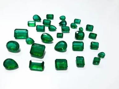 Durable Green Colored Precious Cut Gemstone