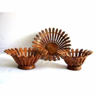 Home Decoration Brown Wooden Handcrafted Fruit Basket