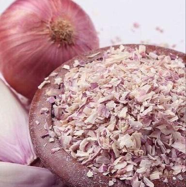 Brownish Dehydrated Red Onion Chopped