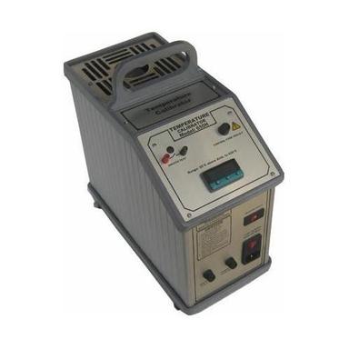 Industrial Digital Temperature Calibrator, 650H