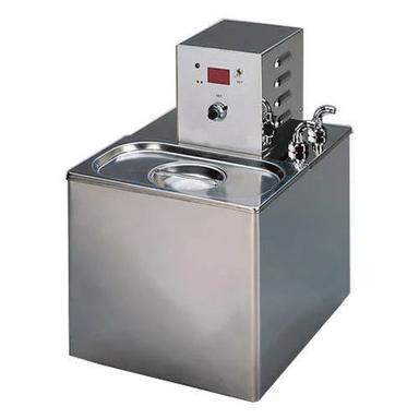 Circulating Water Bath for Laboratory Applications