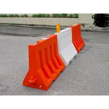 Outdoor Road Traffic Safety Equipment Expandable Plastic Barrier
