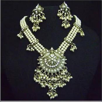 Pearl Necklace And Earring Set Gender: Girl