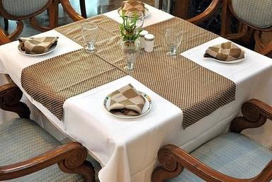 Table Cloths Table Runners Napkins