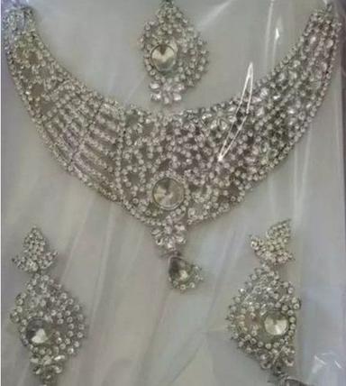 Trendy Silver Necklace Set