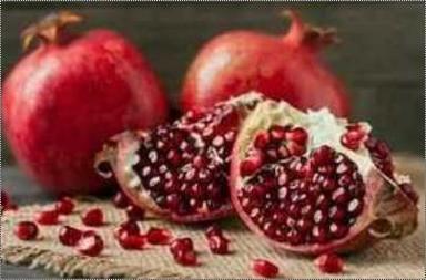 Red Indian Fresh Pomegranate Fruits