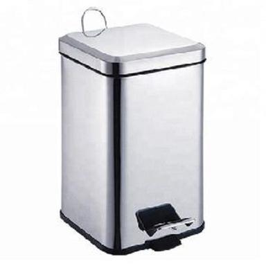 Stainless Steel Square Dustbin Application: Housekeeping