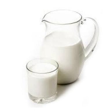  प्रोटीन खनिज और विटामिन से भरपूर 100% प्राकृतिक ताजा स्वस्थ भैंस का दूध आयु समूह: बेबी