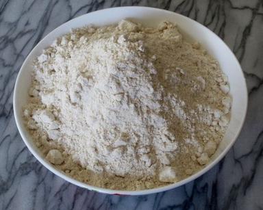 White Hygienically Packed Natural Healthy No Added Preservative Wheat Flour Atta 