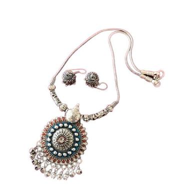 Ladies Elegant Look Artificial Necklace With Earrings