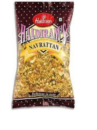 Haldiram'S Navrattan Namkeen With Crispy Salty And Spicy Taste Carbohydrate: 26 Grams (G)