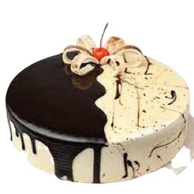 Round Cream And Chocolate Birthday Cake Pack Size: Box