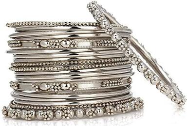 Ladies Party Wear Lightweight Fashionable Beautiful Metal Bangles Gender: Women