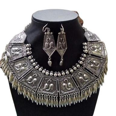 Stylish 1500 Gm Customized Size Necklace Silver Garba Designer Jewellery Set Gender: Women