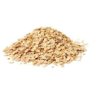 Raw Light Weight Easy To Digest Slightly Bitter Taste Crunchy And Healthy Oat Flakes