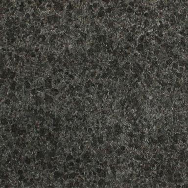 18 Mm Thick 7 Kg/M3 Density Polished Finish Black Pearl Granite For Flooring Slabs