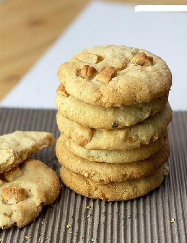Round Shape Eggless Crispy Cashew Nut Cookies