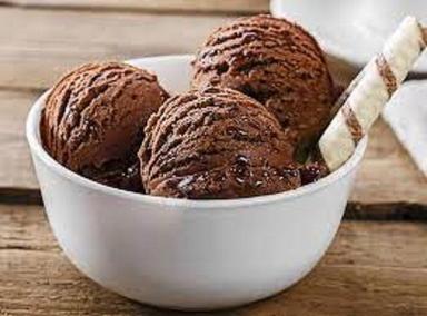 Orange Mouth Watering Rich Flavor Hygienically Processed Chocolate Ice Cream