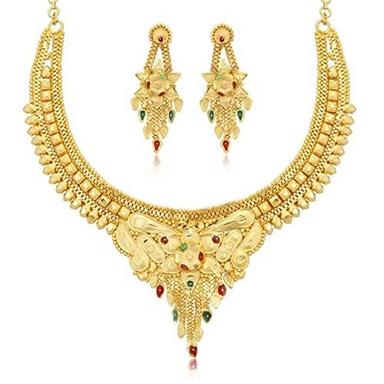 Women Elegant Look Gold Plated Bridal Necklace Set