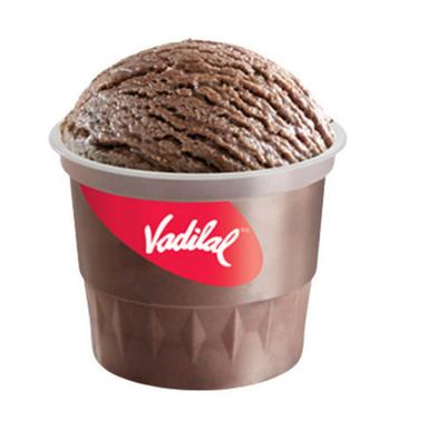  मीठे और स्वादिष्ट चोको चिप्स एगलेस क्रीमी चॉकलेट आइसक्रीम आयु समूह: ओल्ड एगेड