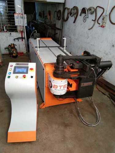 Semi Automatic Pipe Bending Machine Bending Angle: 0 To 180 Degree